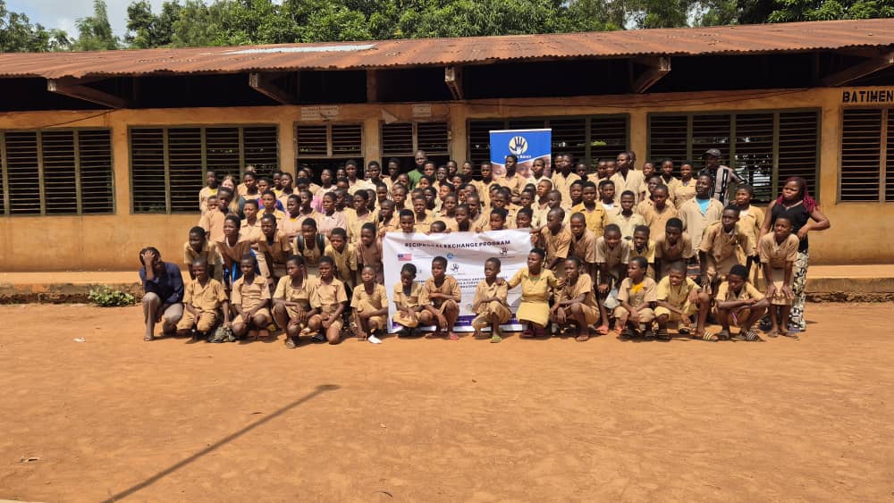 Employabilité des jeunes au Bénin : ProGen mise sur la maîtrise de l’Anglais et l’engagement civique au CEG Tindji